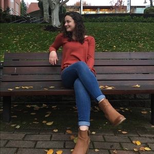 Meet your Posher, Victoria